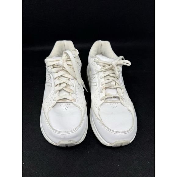 New Balance Shoes - Size 8 - New Balance 928 White